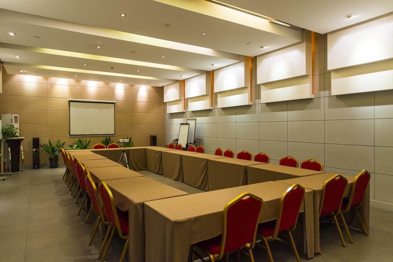 Jinjiang Inn Urumqi Hongqi Road Exterior photo